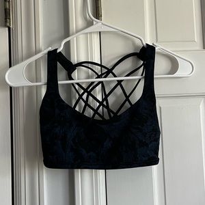 Free to be wild lululemon sports bra, size 4